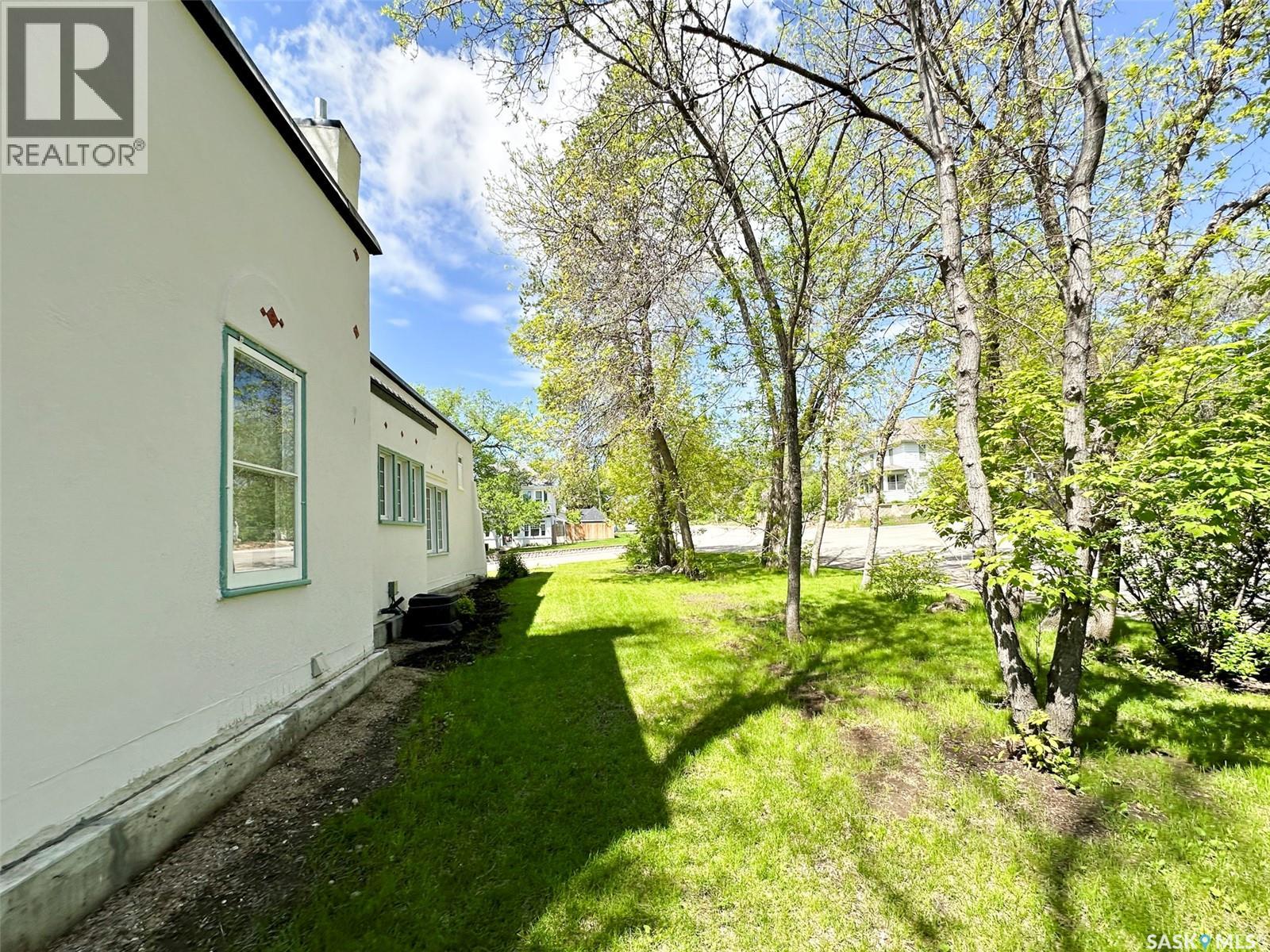 577 2nd Avenue Ne, Swift Current, Saskatchewan  S9H 2E5 - Photo 30 - SK040046