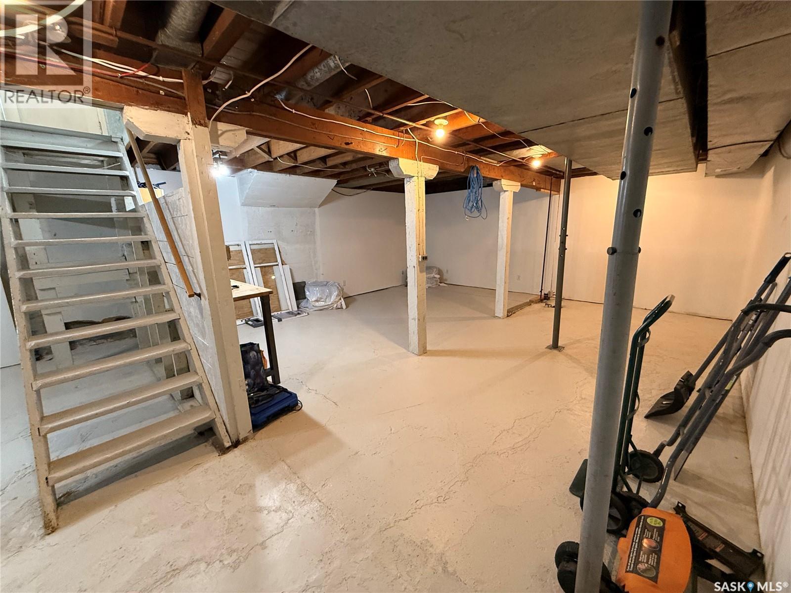 577 2nd Avenue Ne, Swift Current, Saskatchewan  S9H 2E5 - Photo 29 - SK040046