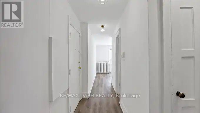 30 - 917 St Clair Avenue W, Toronto, Ontario  M6C 1C7 - Photo 34 - C13468420
