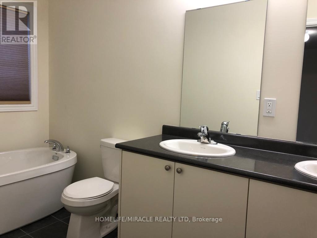 25 Closson Drive, Whitby, Ontario  L1P 0M9 - Photo 14 - E13468426