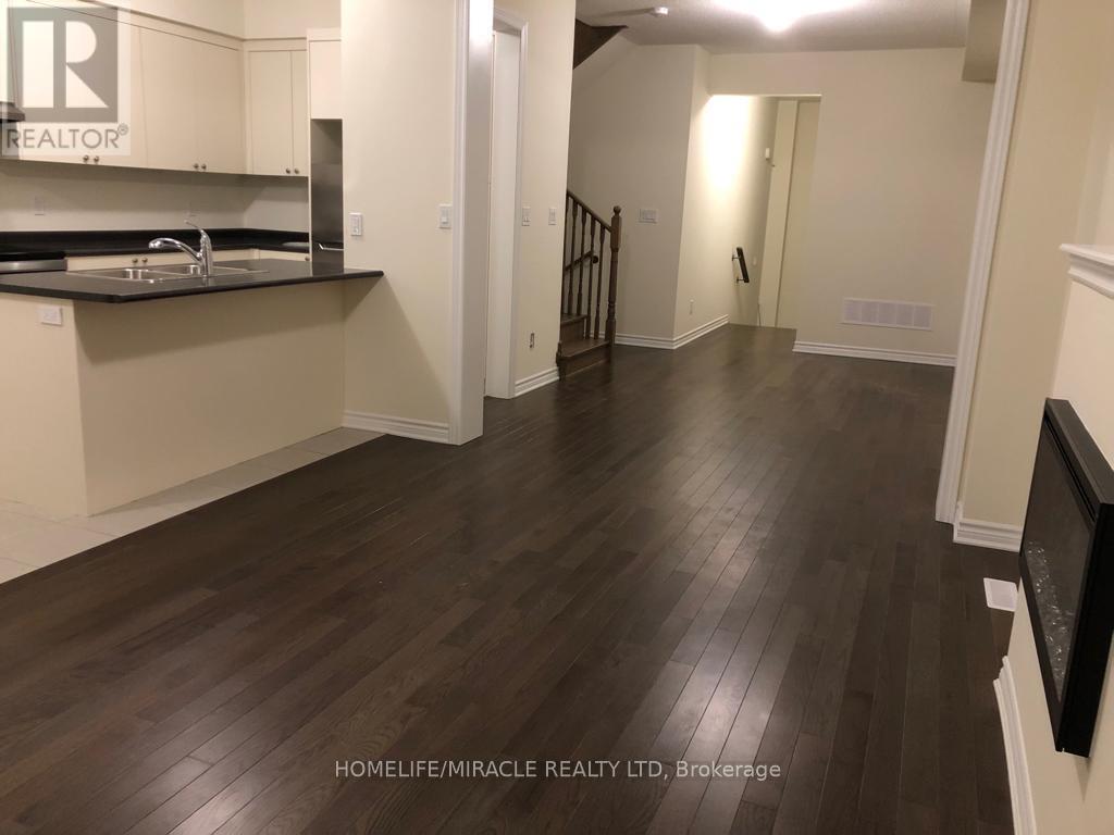 25 Closson Drive, Whitby, Ontario  L1P 0M9 - Photo 3 - E13468426