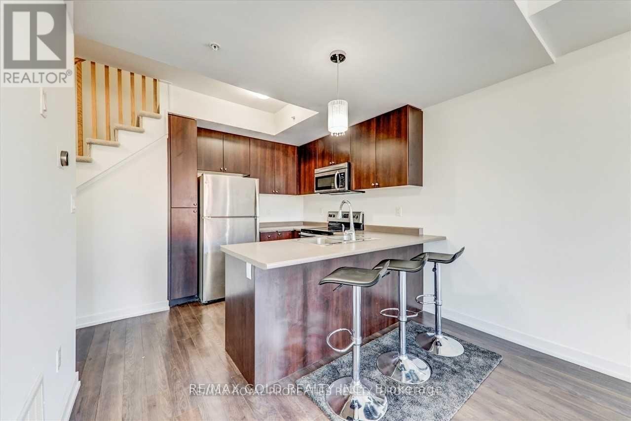 201 - 1555 Kingston Road, Pickering, Ontario  L1V 0E9 - Photo 3 - E13468494