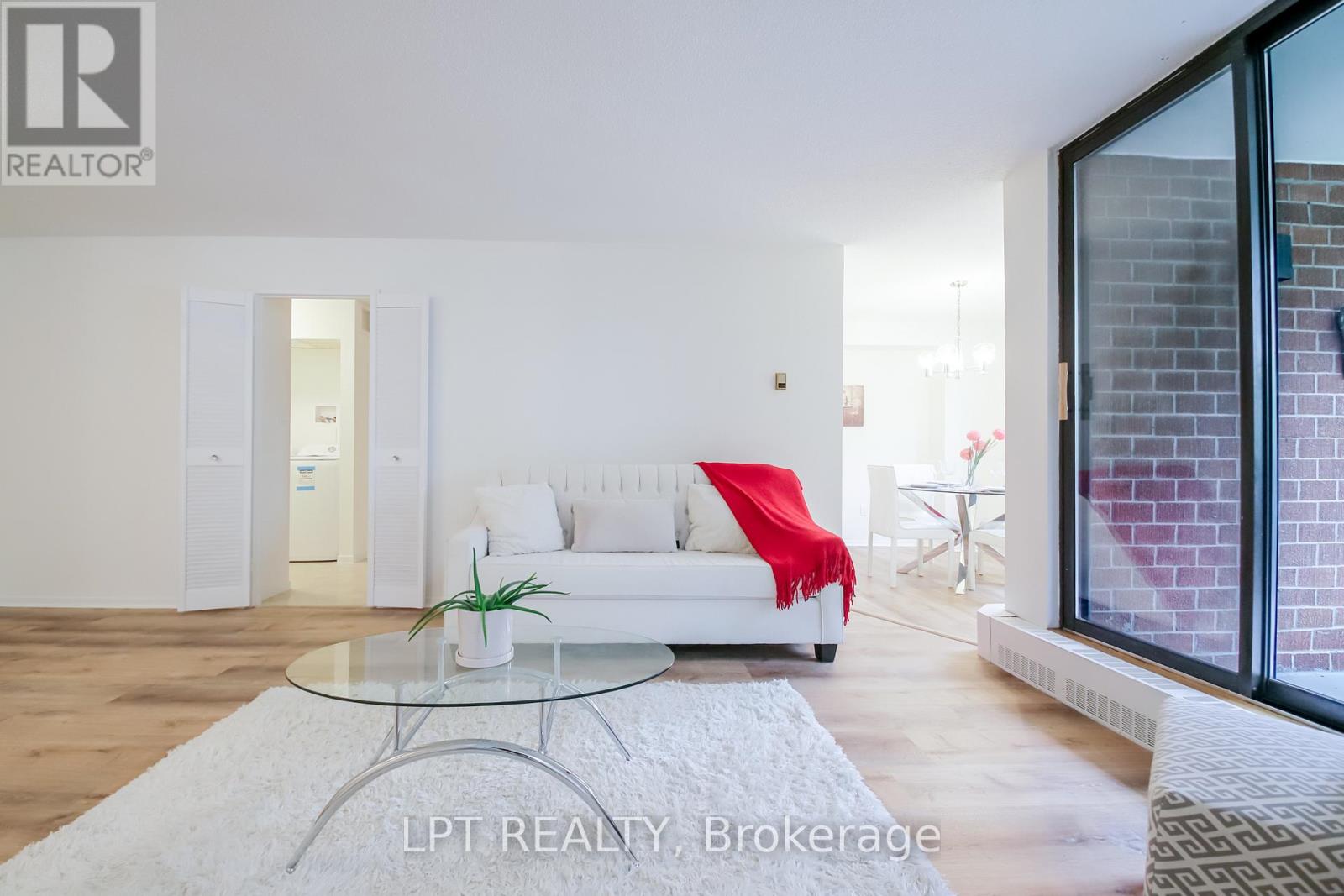 209 - 90 Ling Road, Toronto, Ontario  M1E 4Y3 - Photo 8 - E13468520