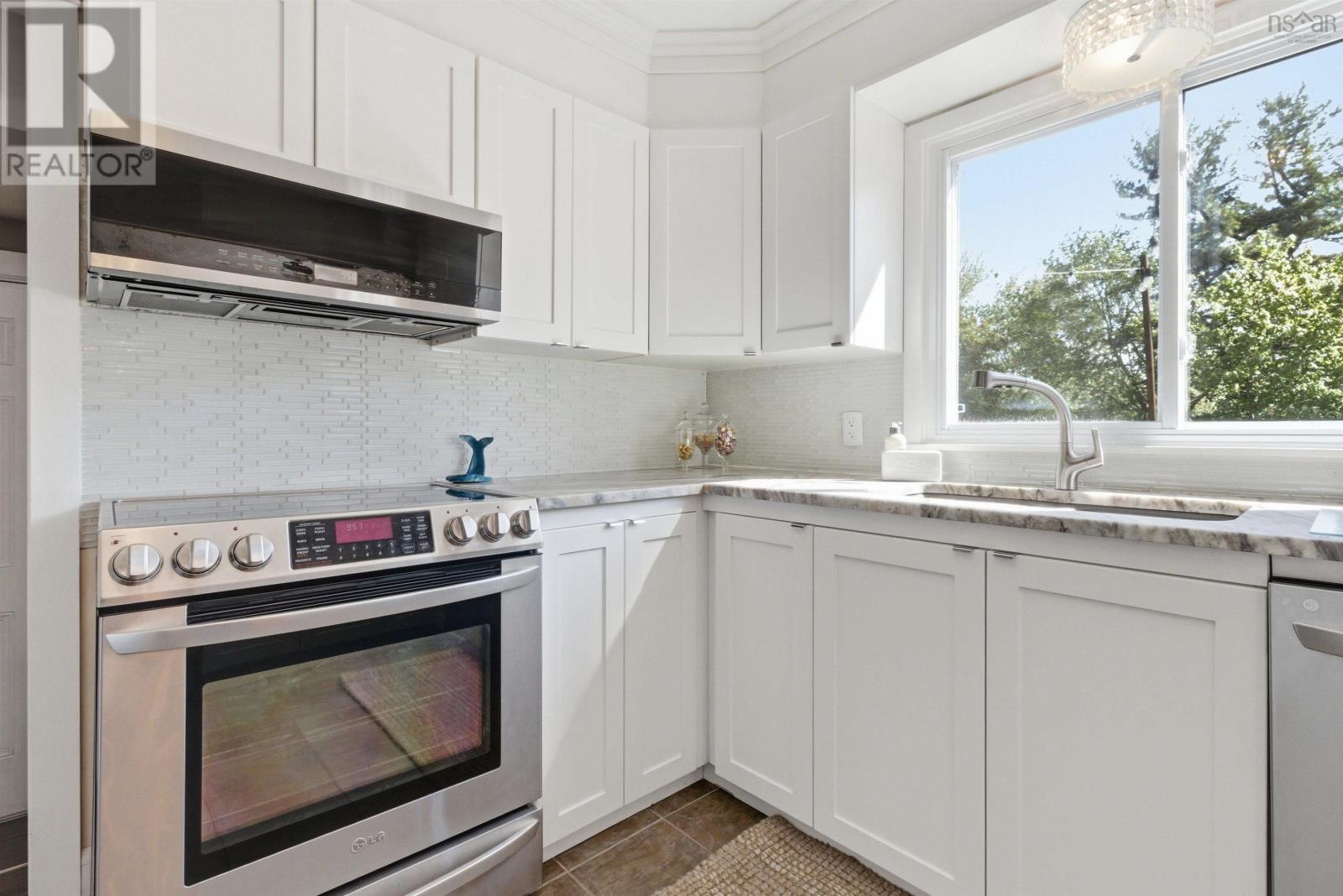 147 Brook Street, Halifax, Nova Scotia  B3N 2A7 - Photo 12 - 202615063