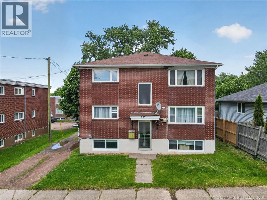 237 Humphrey Street, Moncton, New Brunswick  E1C 6P5 - Photo 2 - NB142383