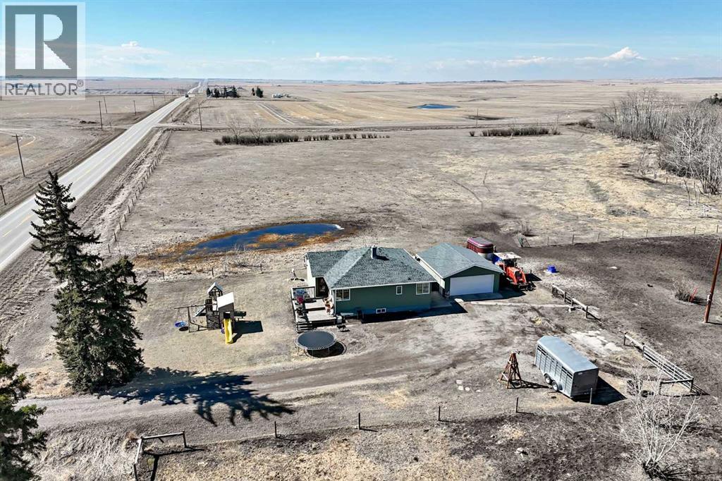 225074 Highway 561, Rural Wheatland County, Alberta T1P 2C1 - Photo 9 - A2302586