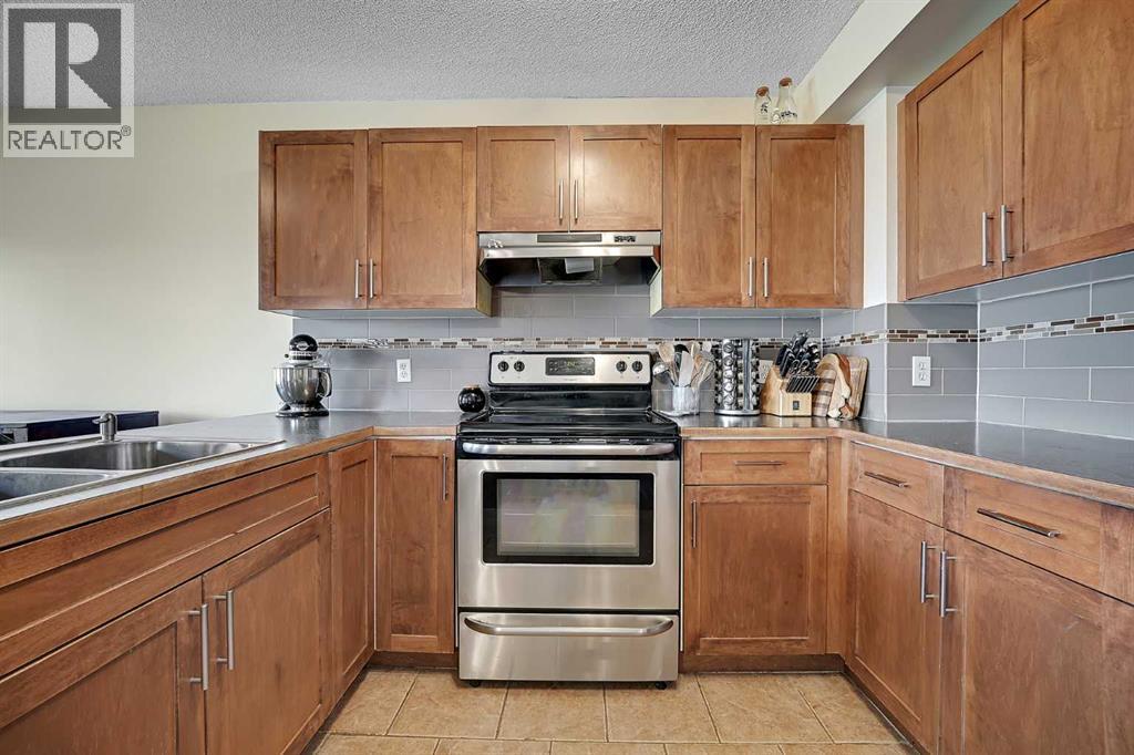 19 Coventry Link NE, Calgary, Alberta  T3K 5H6 - Photo 12 - A2319430