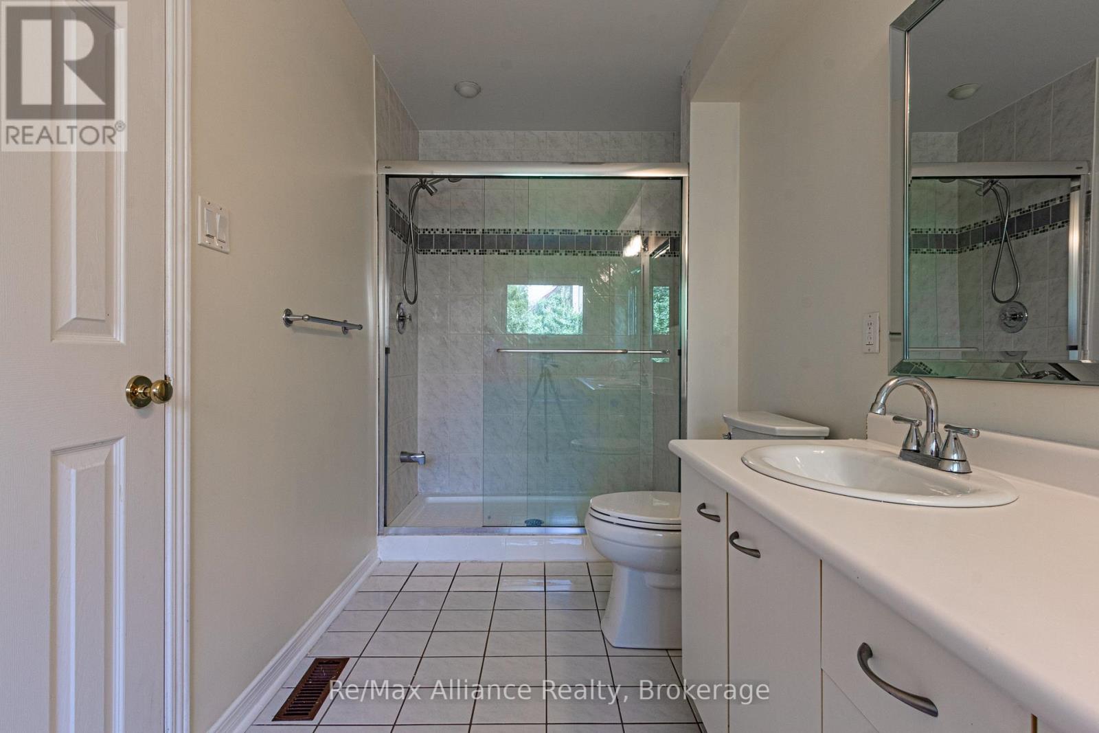 6 - 2006 Glenada Crescent, Oakville, Ontario  L6H 5R9 - Photo 25 - W13468772