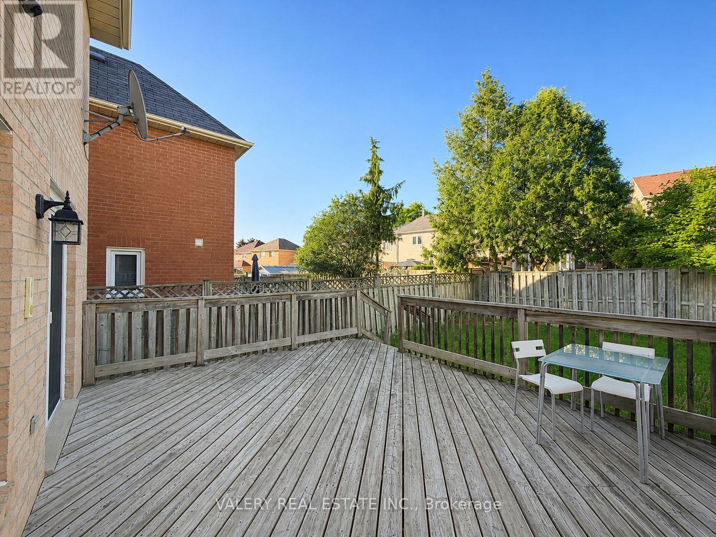 12 Letty Avenue, Brampton, Ontario  L6Y 4T5 - Photo 16 - W13468386