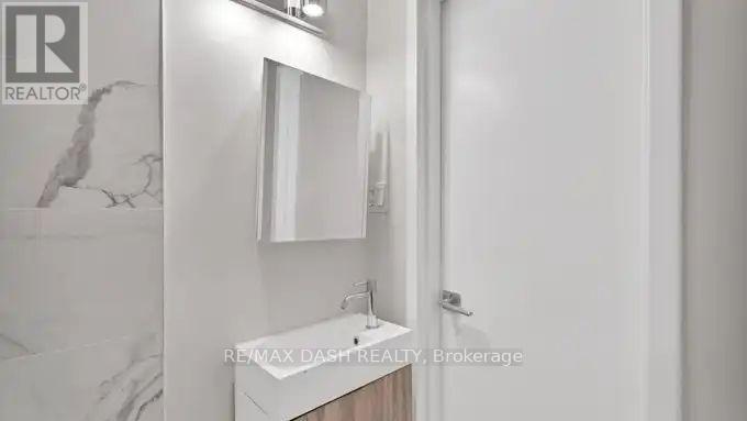 101 - 7 Thorburn Avenue, Toronto, Ontario  M6K 1C4 - Photo 7 - W13468436