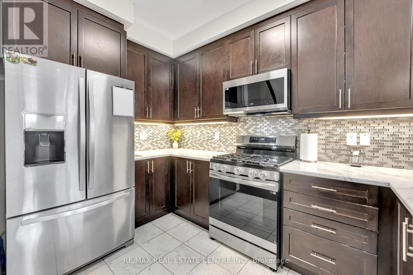 76 Saint Dennis Road, Brampton, Ontario L6R 3Z2 - Photo 12 - W13468448