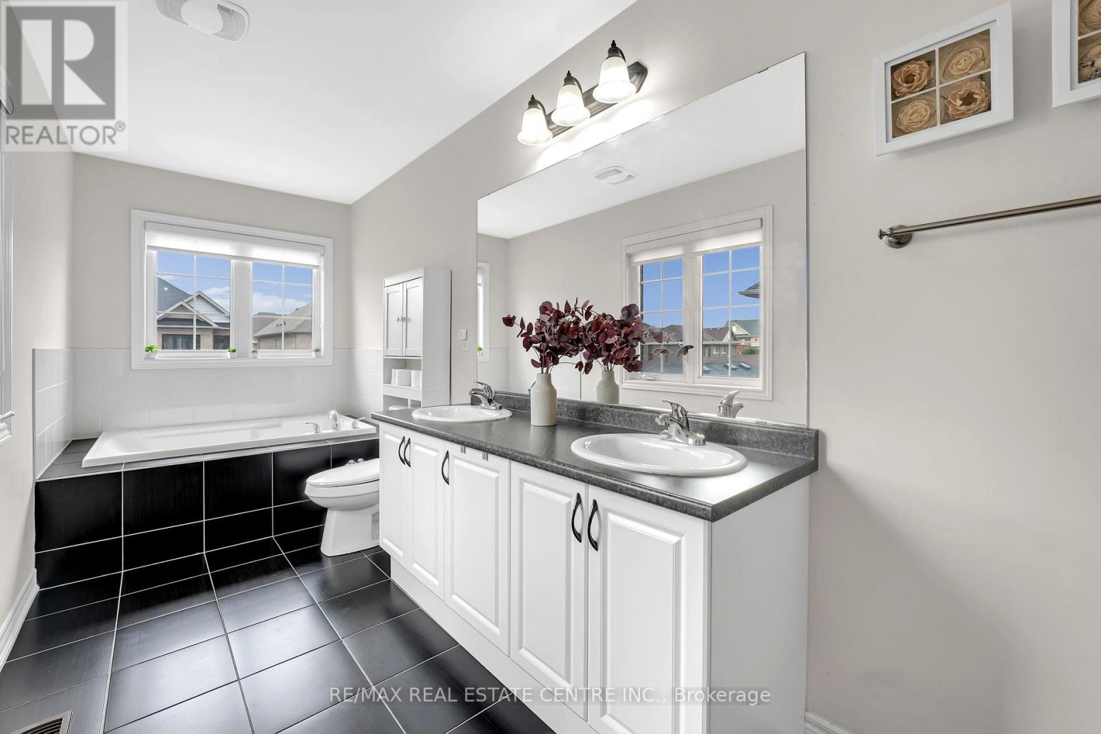 76 Saint Dennis Road, Brampton, Ontario L6R 3Z2 - Photo 21 - W13468448