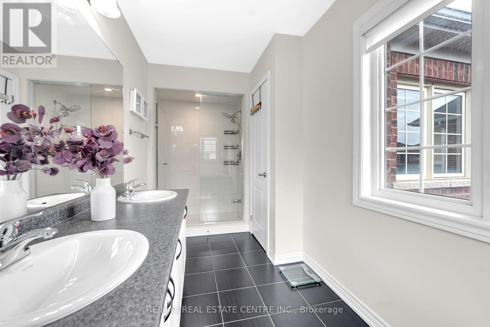 76 Saint Dennis Road, Brampton, Ontario L6R 3Z2 - Photo 23 - W13468448