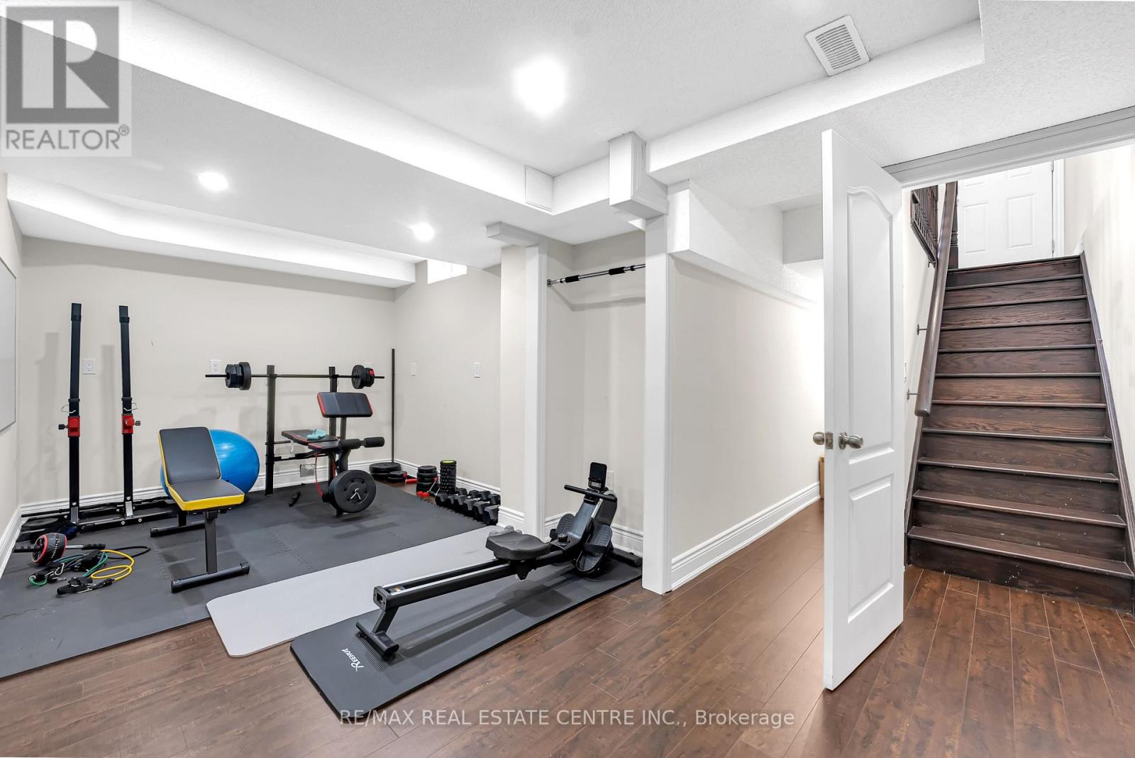 76 Saint Dennis Road, Brampton, Ontario L6R 3Z2 - Photo 32 - W13468448