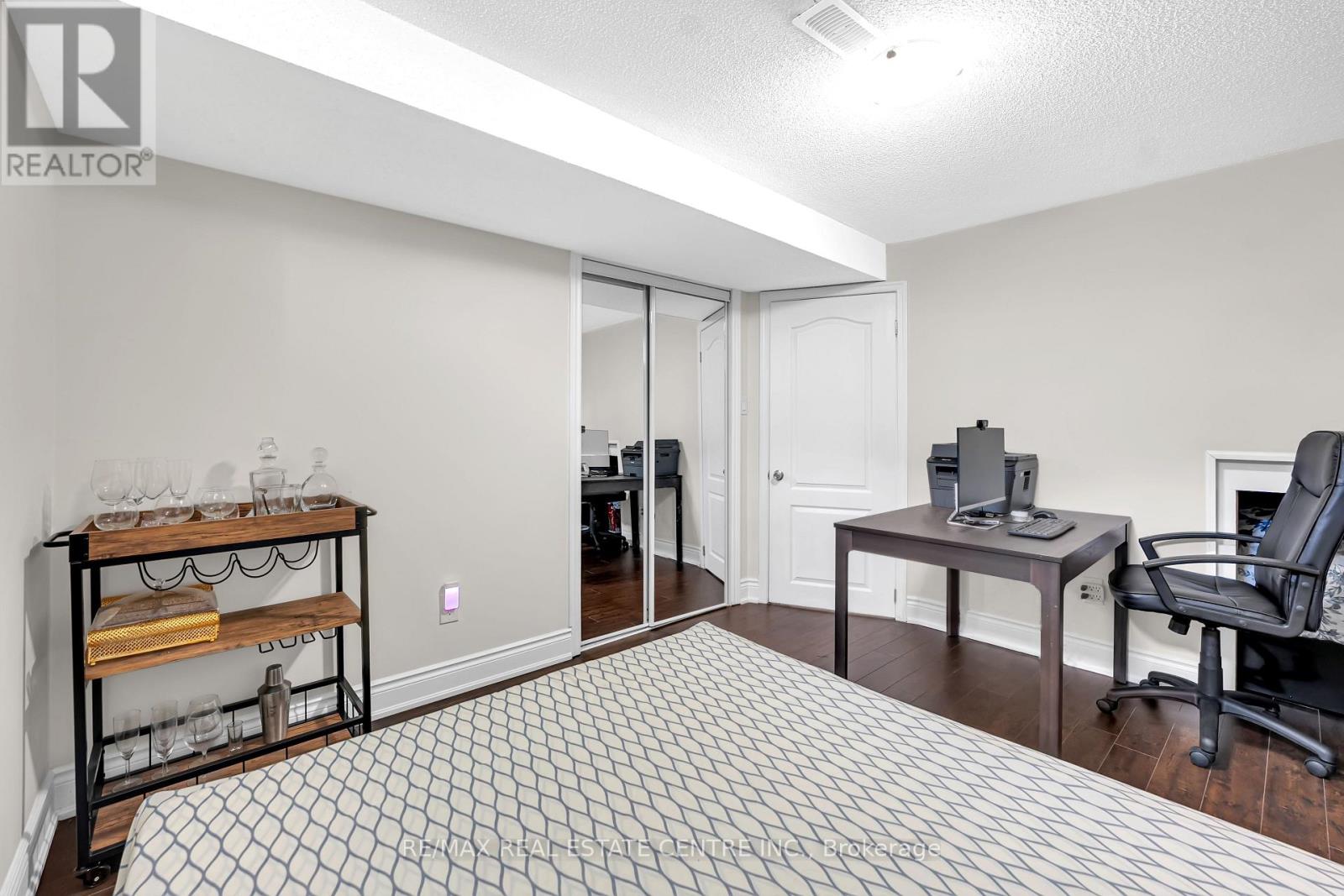 76 Saint Dennis Road, Brampton, Ontario L6R 3Z2 - Photo 37 - W13468448