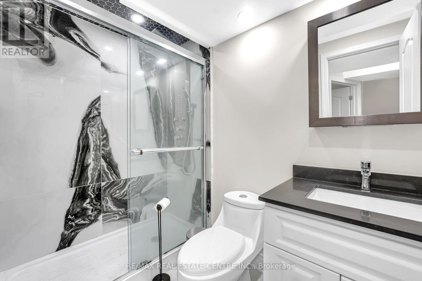 76 Saint Dennis Road, Brampton, Ontario L6R 3Z2 - Photo 39 - W13468448