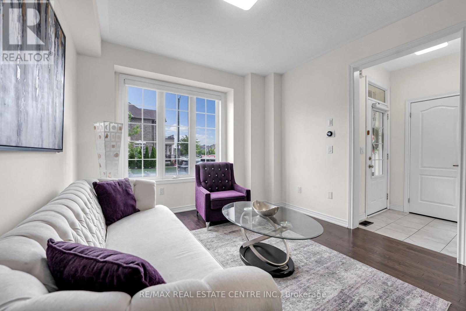 76 Saint Dennis Road, Brampton, Ontario L6R 3Z2 - Photo 7 - W13468448