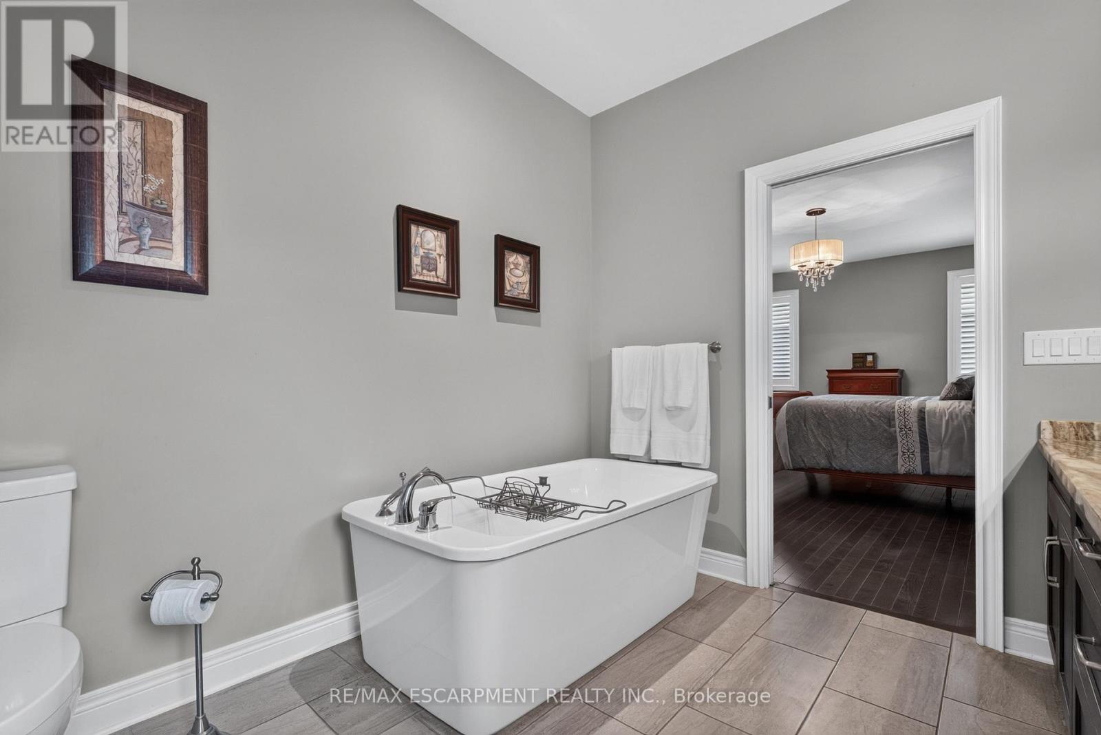 17 Diana Drive, Niagara-On-The-Lake, Ontario L0S 1T0 - Photo 17 - X13468482