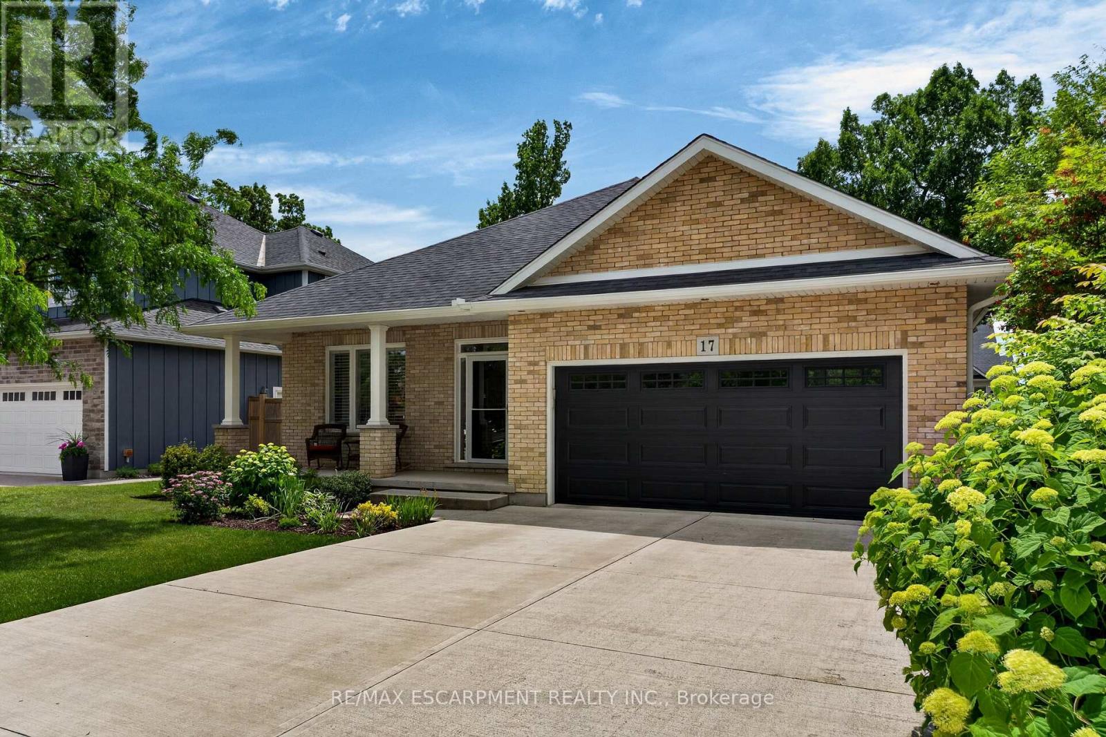 17 Diana Drive, Niagara-On-The-Lake, Ontario L0S 1T0 - Photo 3 - X13468482