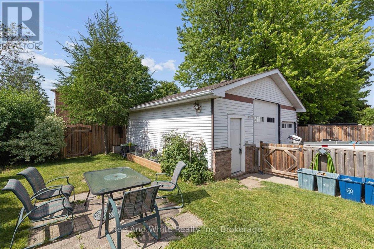 96 Pathfinder Crescent, Kitchener, Ontario  N2P 1S6 - Photo 26 - X12991064