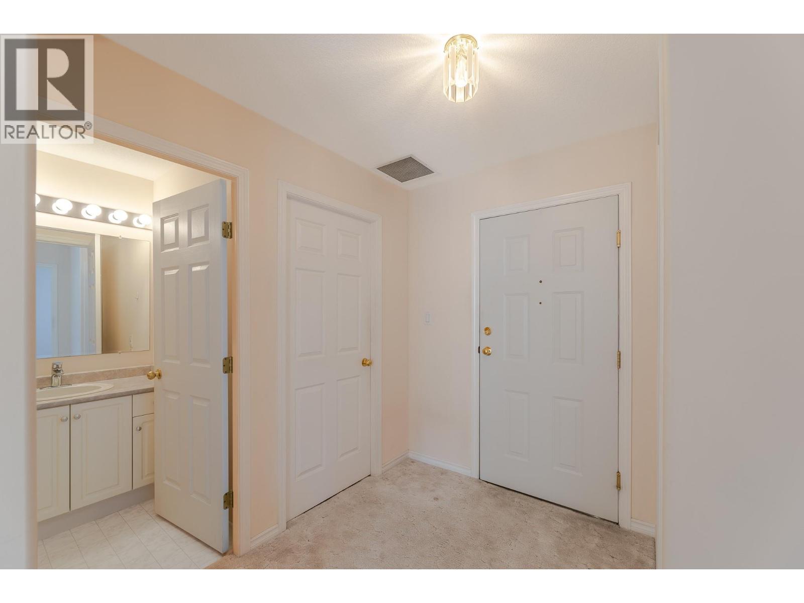 2265 Atkinson Street Unit# 301, Penticton, British Columbia  V2A 8R7 - Photo 25 - 10389939