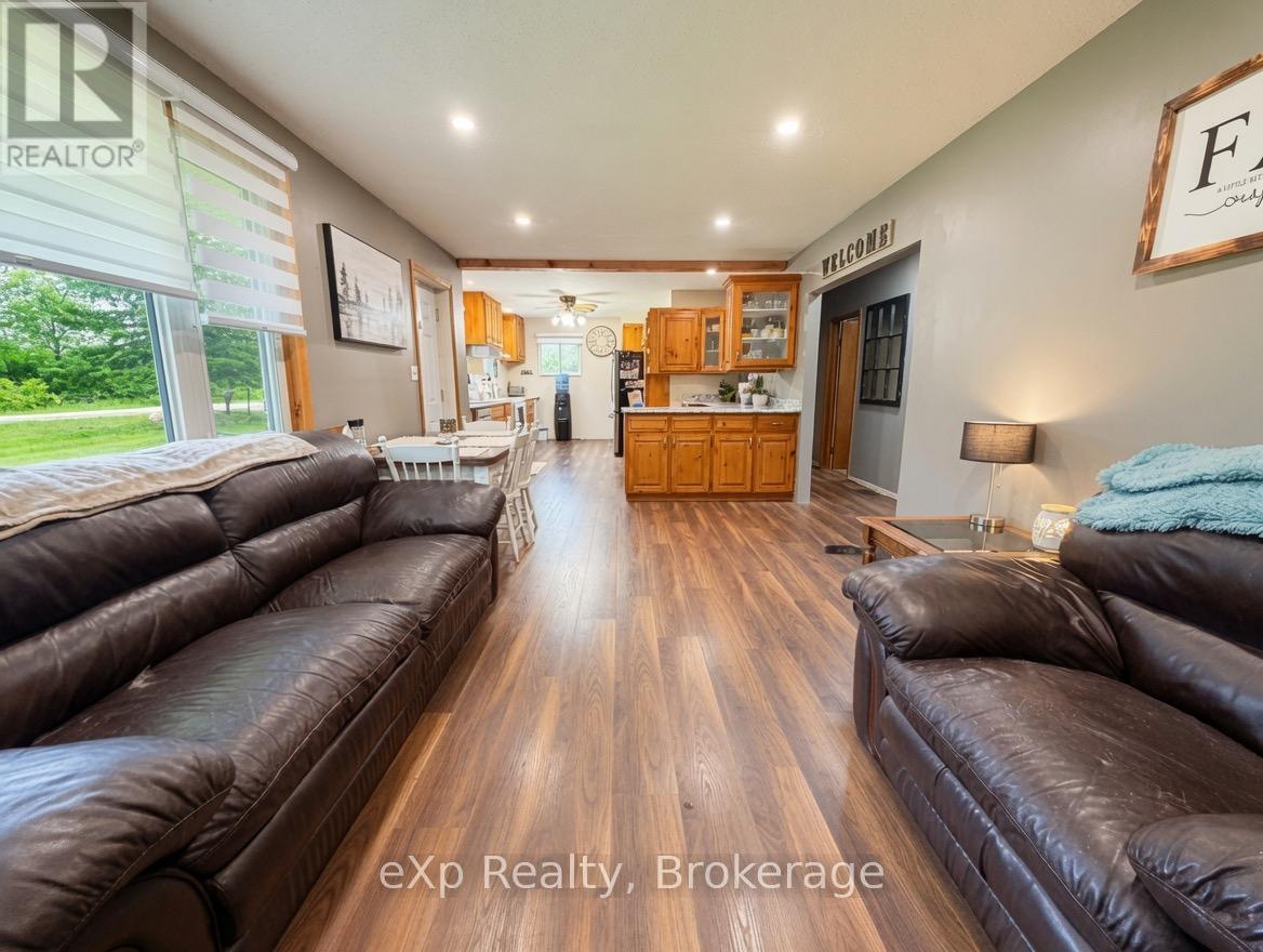 255351 Concession 1 Road, Chatsworth, Ontario  N0H 2V0 - Photo 4 - X13468604