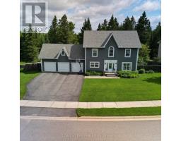 208 COVERED BRIDGE TRAIL, Bracebridge, Ontario