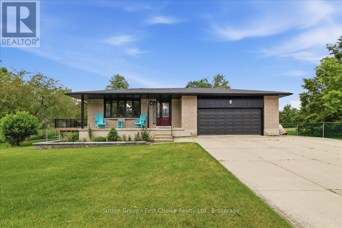 34 DIXON ROAD, stratford, Ontario