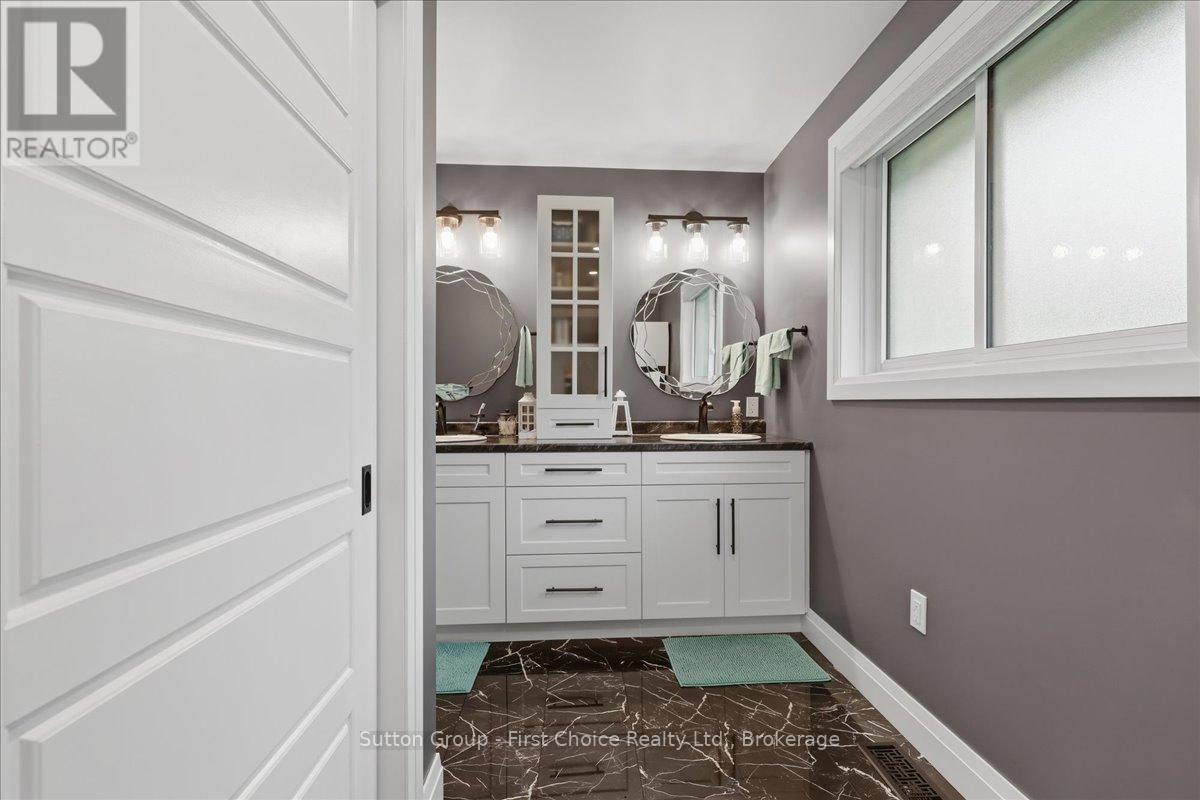 34 Dixon Road, Stratford, Ontario  N5A 6X8 - Photo 25 - X13468714