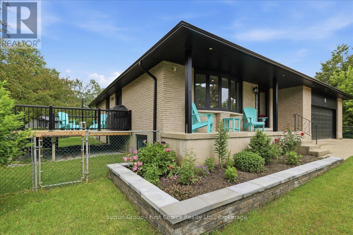34 Dixon Road, Stratford, Ontario  N5A 6X8 - Photo 7 - X13468714