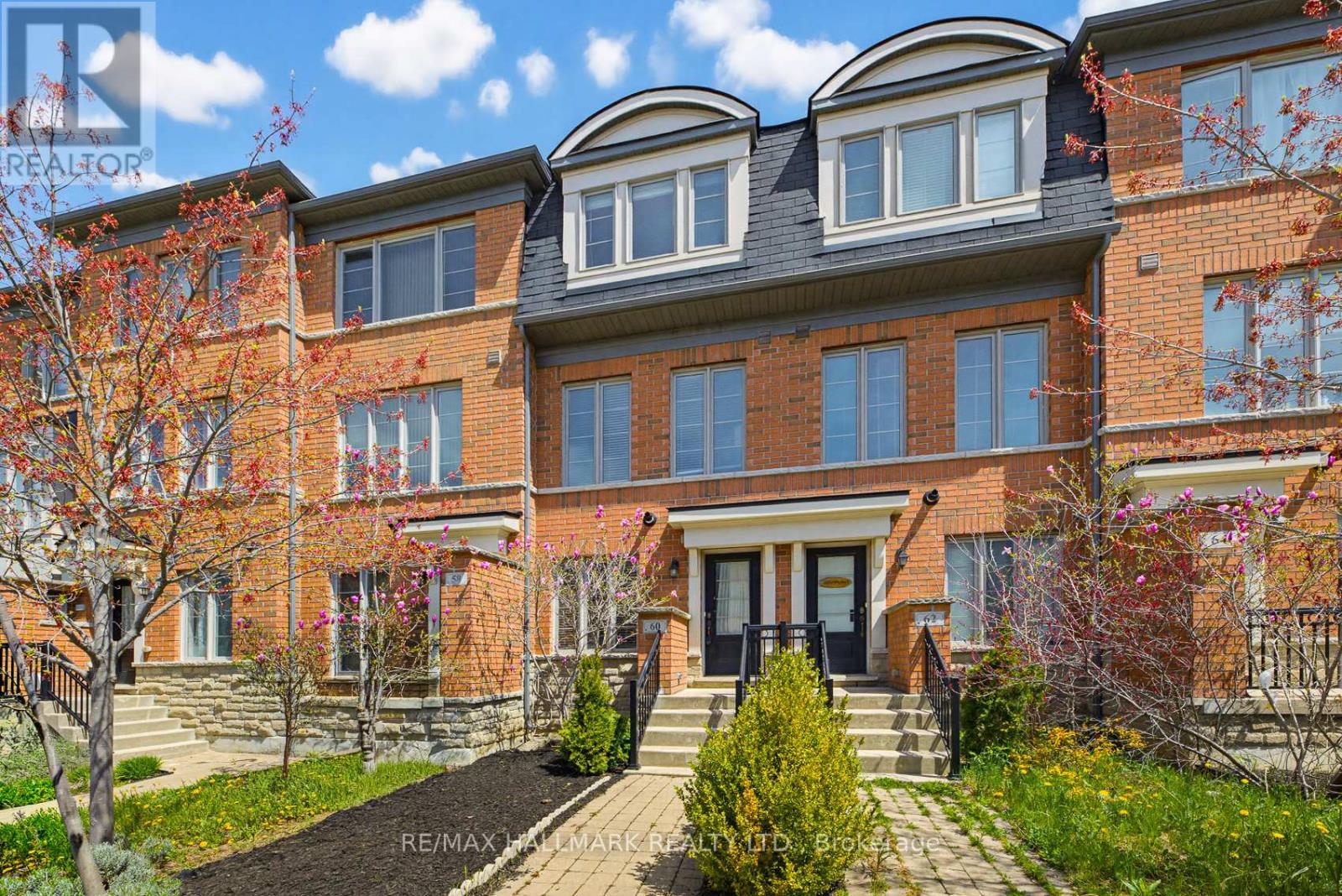 60 Belanger Crescent, Toronto, Ontario  M1L 0H3 - Photo 2 - E13122090