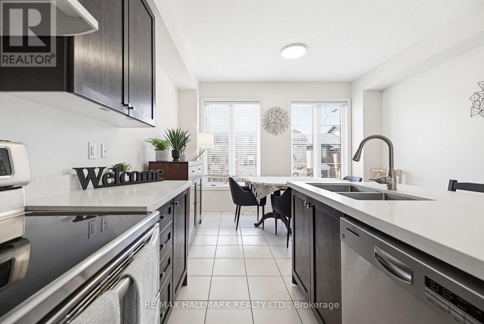 60 Belanger Crescent, Toronto, Ontario  M1L 0H3 - Photo 6 - E13122090