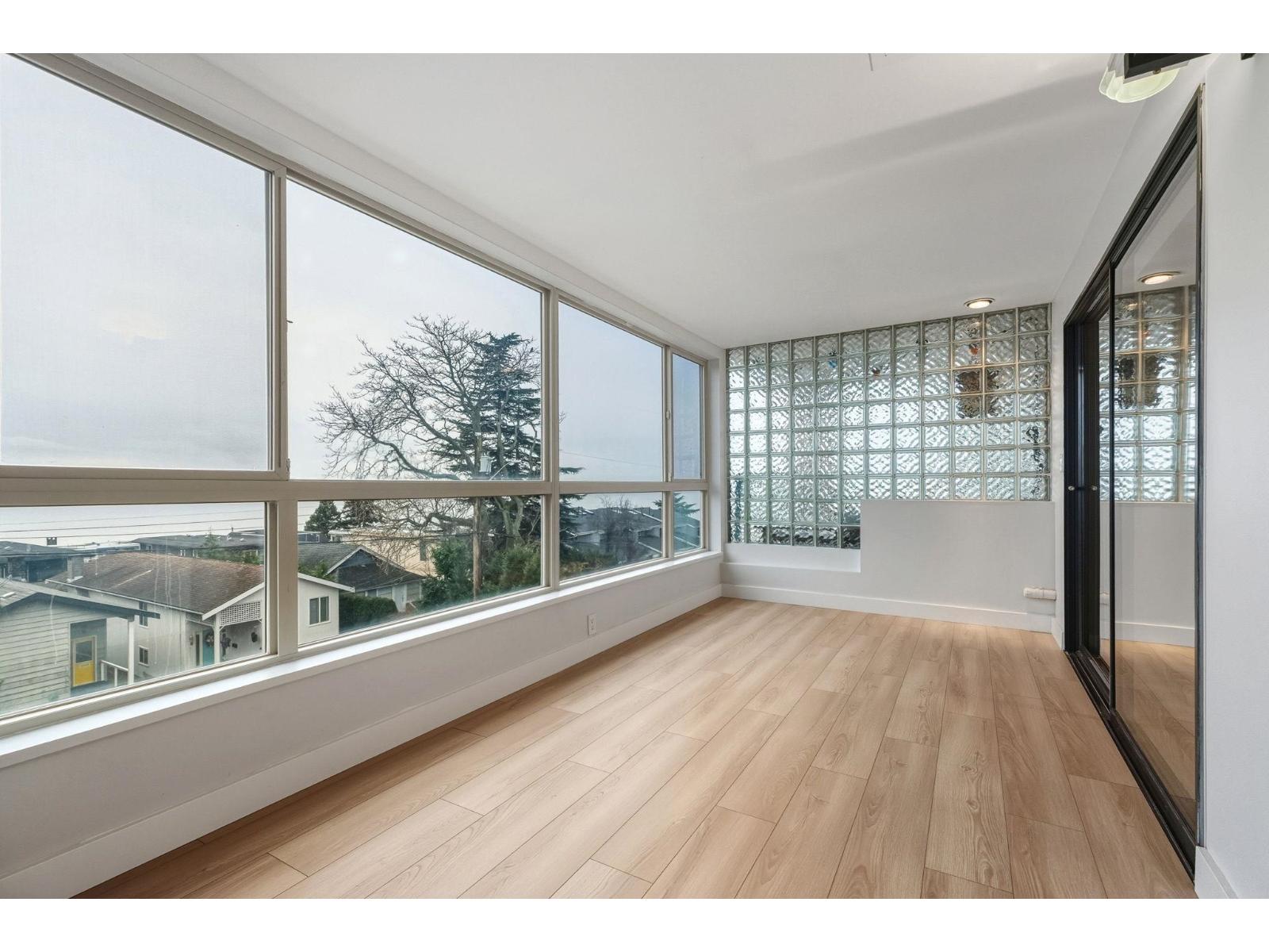 204 15176 Buena Vista Avenue, White Rock, British Columbia  V4B 1Y3 - Photo 11 - R3137942