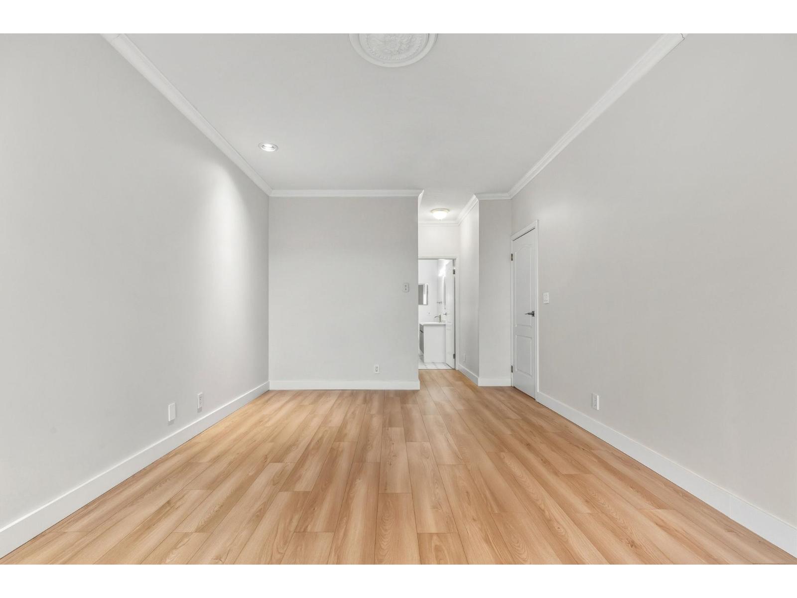 204 15176 Buena Vista Avenue, White Rock, British Columbia  V4B 1Y3 - Photo 19 - R3137942