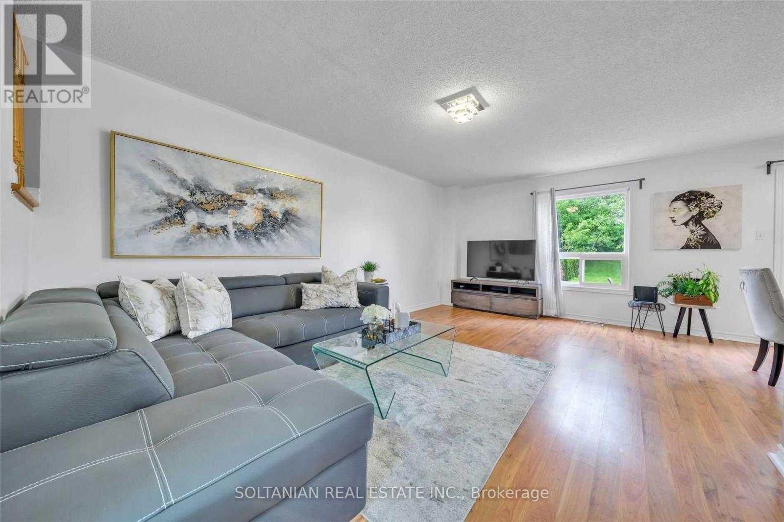 94 October Lane, Aurora, Ontario  L4G 6Z8 - Photo 4 - N13467782