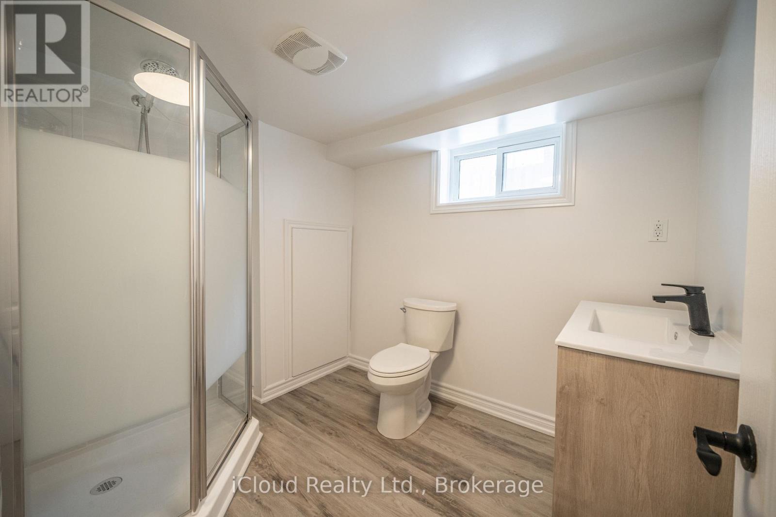 54 Wilson Road S, Oshawa, Ontario  L1H 6B7 - Photo 5 - E13468530