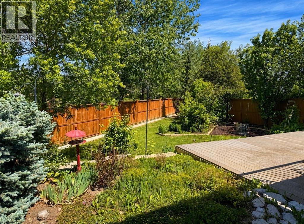 151 Hawkmere View, Chestermere, Alberta  T1X 1T8 - Photo 6 - A2320032