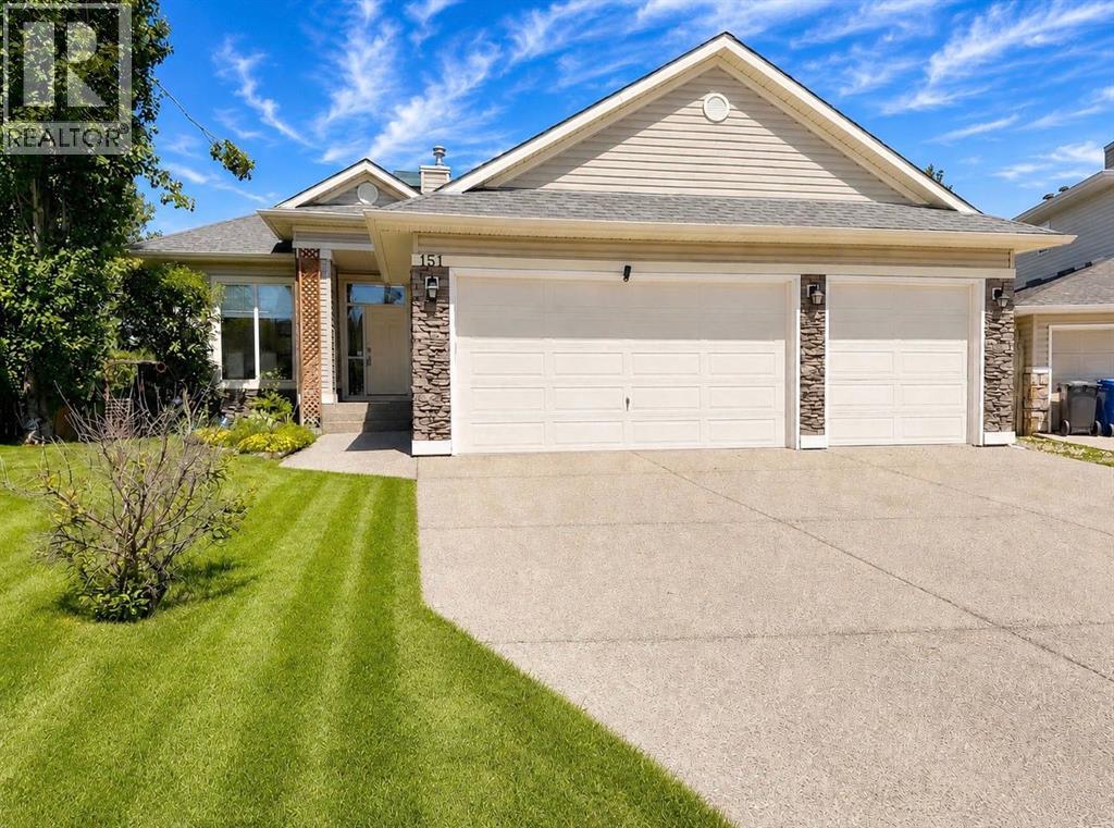 151 Hawkmere View, Chestermere, Alberta