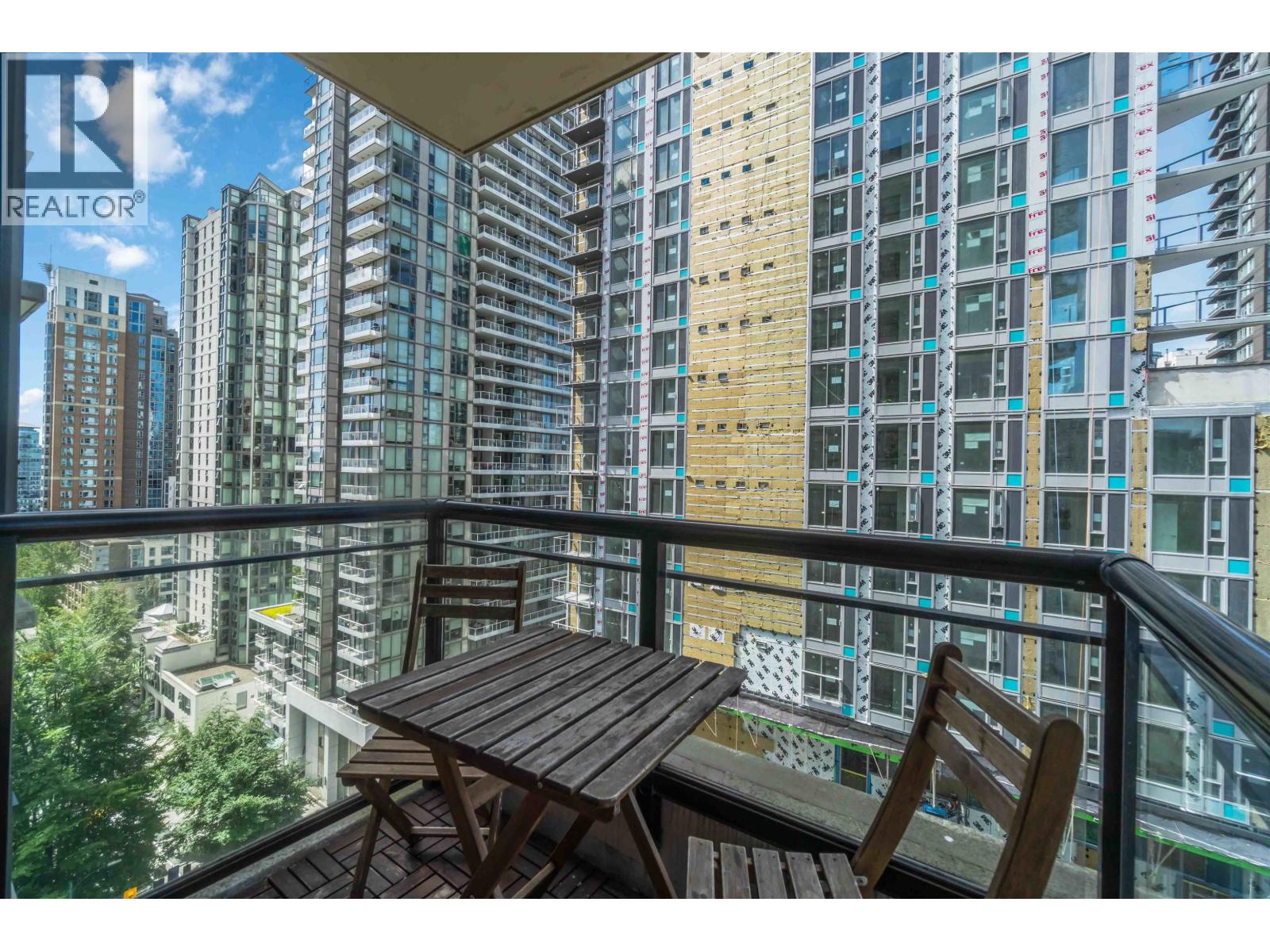 1408 1295 Richards Street, Vancouver, British Columbia  V6B 1B7 - Photo 2 - R3136985