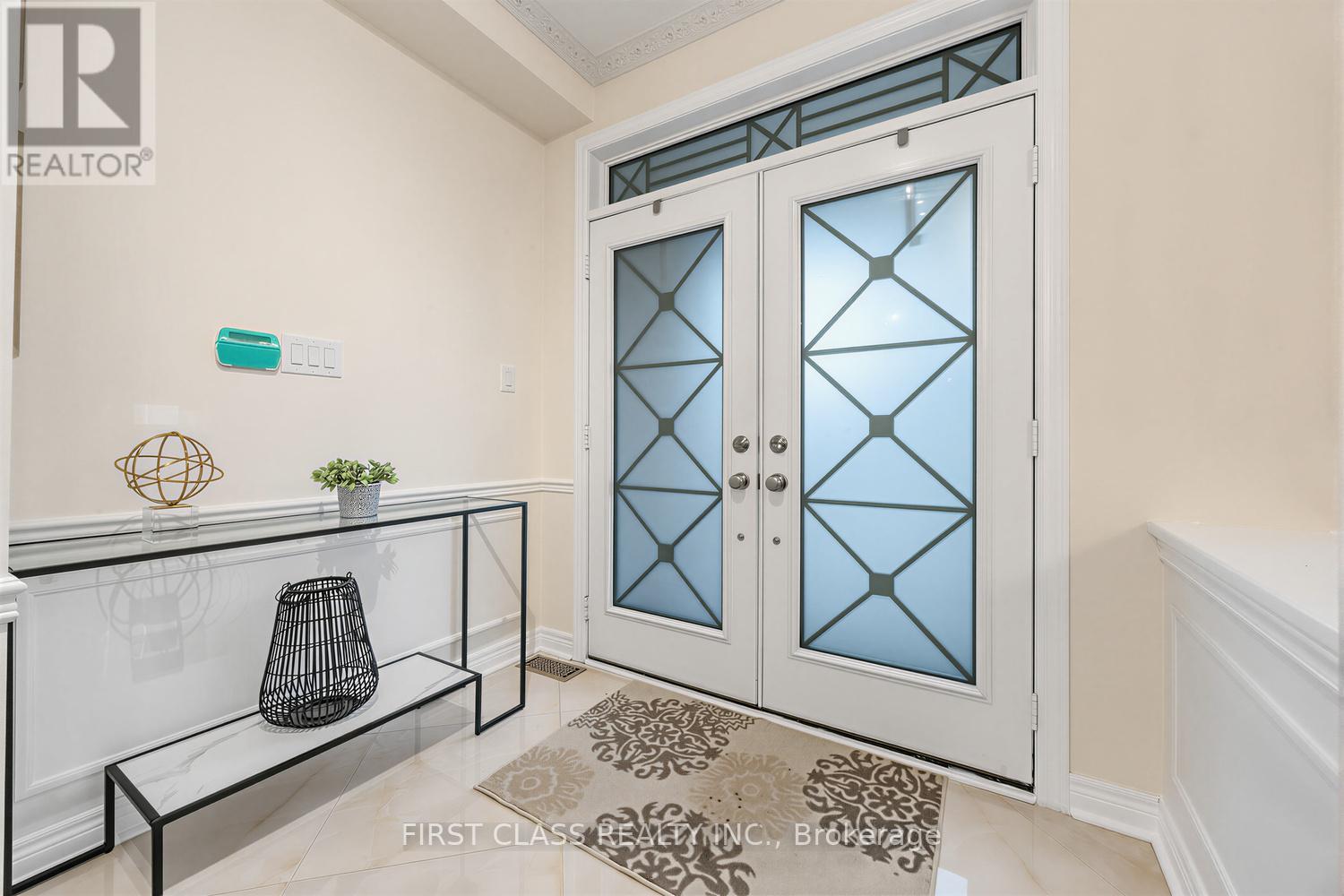 51 Gillings Street, Markham, Ontario  L6C 0G3 - Photo 3 - N13468760