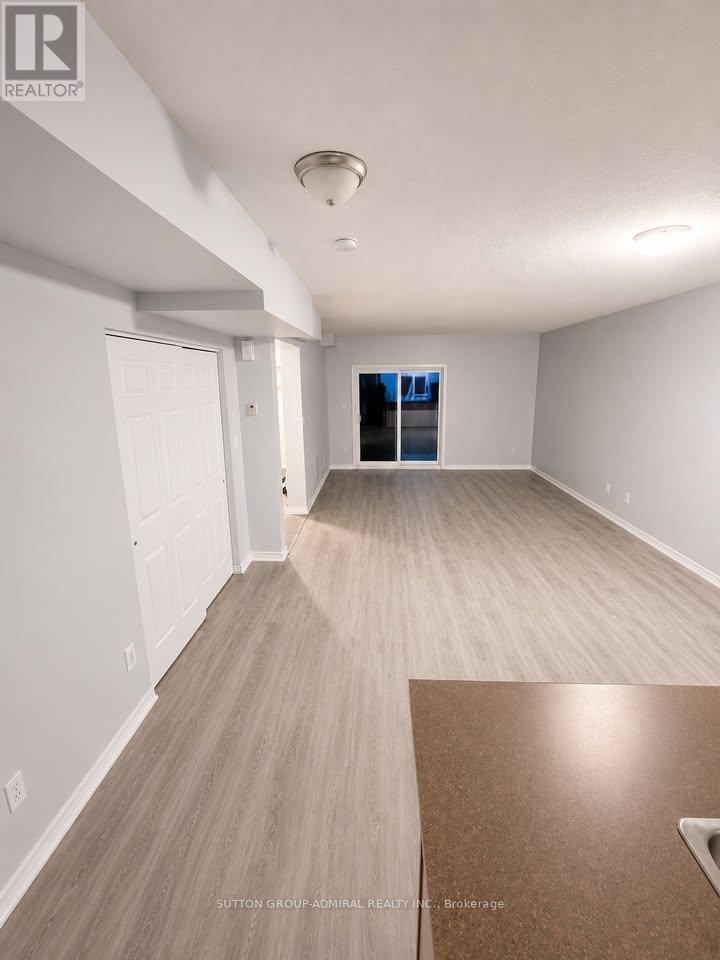 39 - 175 Stanley Street, Barrie (East Bayfield), Ontario  L4M 0G2 - Photo 2 - S13468792