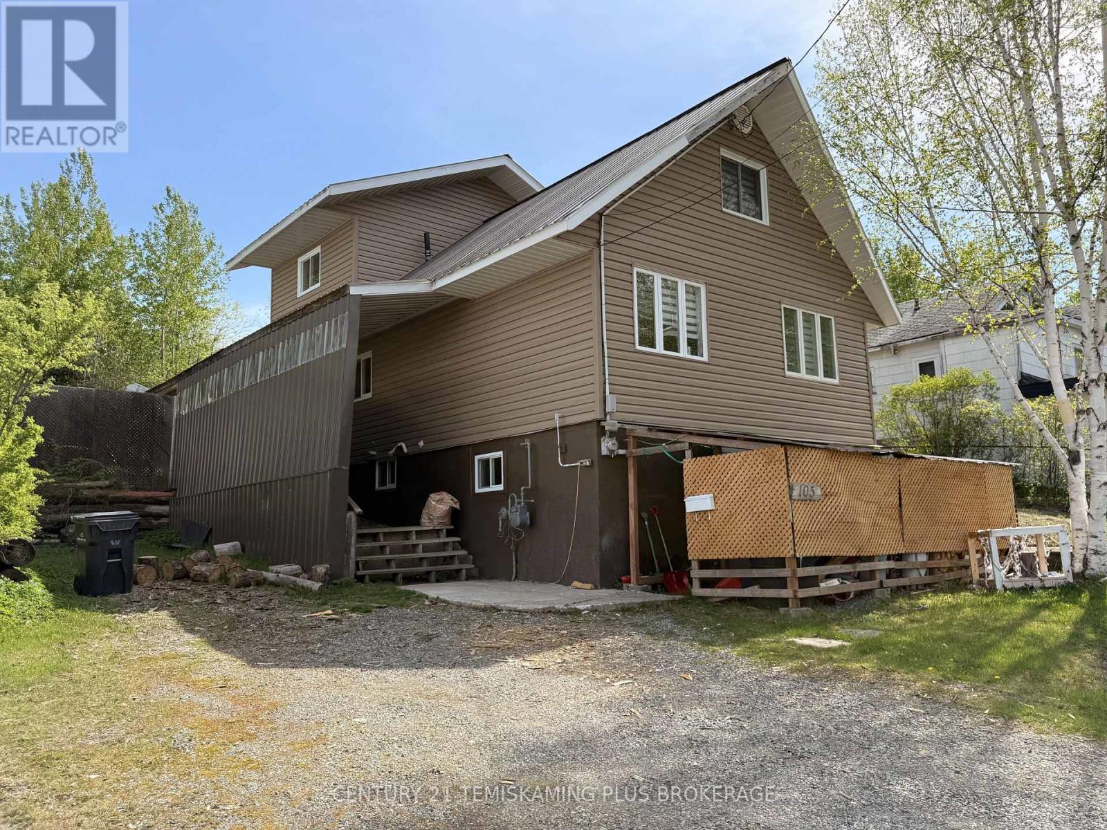 105 FEDERAL STREET, Kirkland Lake, Ontario