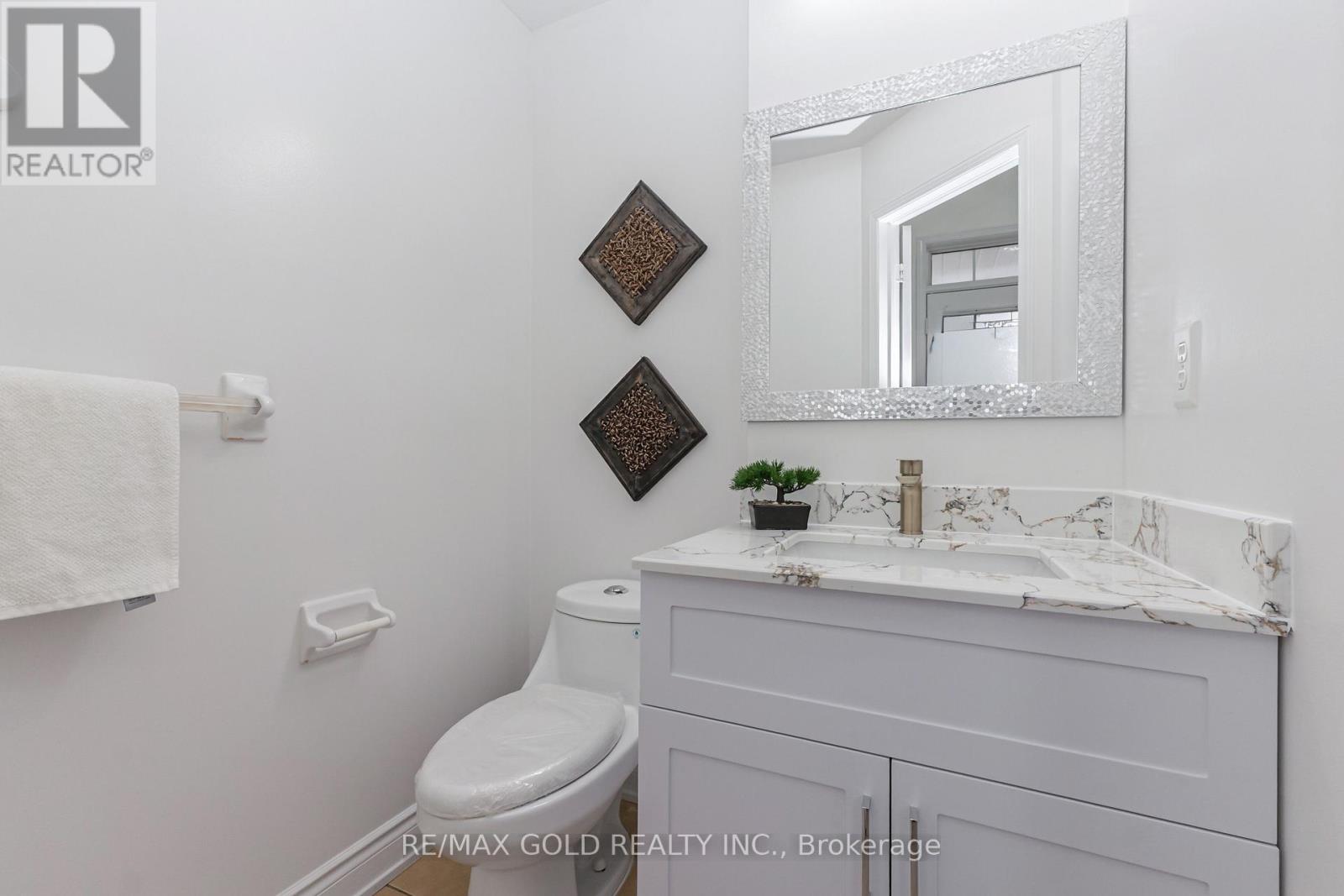 67 Palleschi Drive, Brampton, Ontario  L6P 2S1 - Photo 6 - W13468718