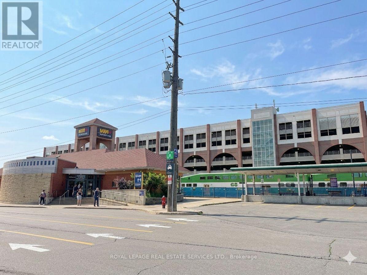 Unit #36 - 2199 Lillykin St Street, Oakville, Ontario  L6H 0X6 - Photo 17 - W13468766