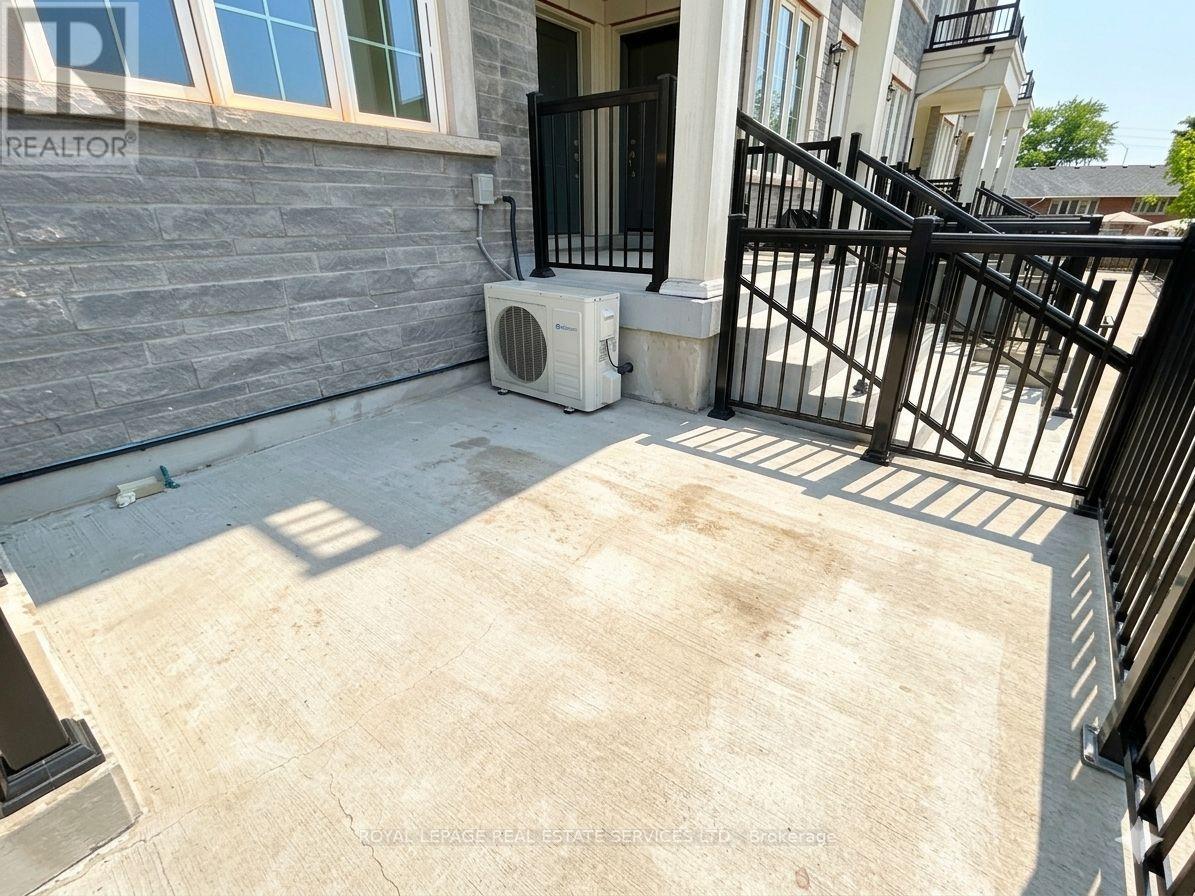 Unit #36 - 2199 Lillykin St Street, Oakville, Ontario  L6H 0X6 - Photo 2 - W13468766