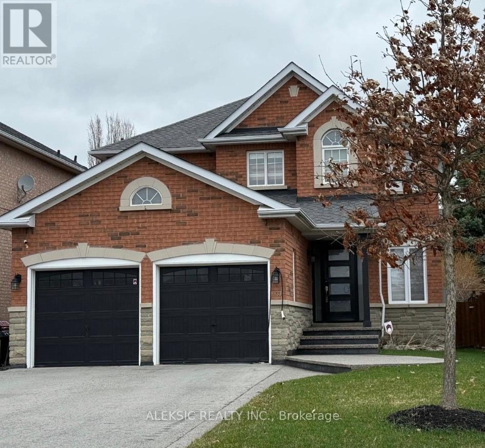 33 HILLPATH CRESCENT, Brampton, Ontario