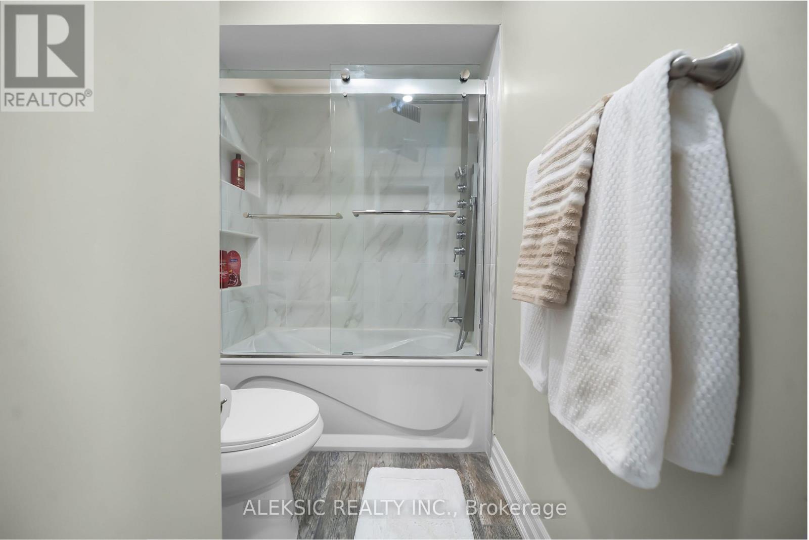 33 Hillpath Crescent, Brampton, Ontario  L6Z 4T7 - Photo 23 - W13468796