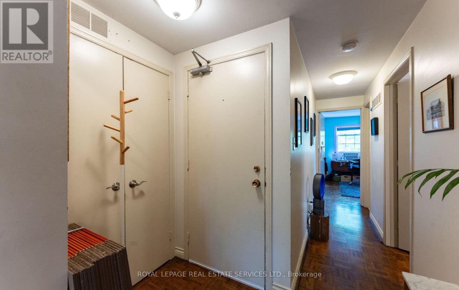 2nd Floor - 580 Indian Road, Toronto, Ontario  M6P 2C2 - Photo 4 - W13468810