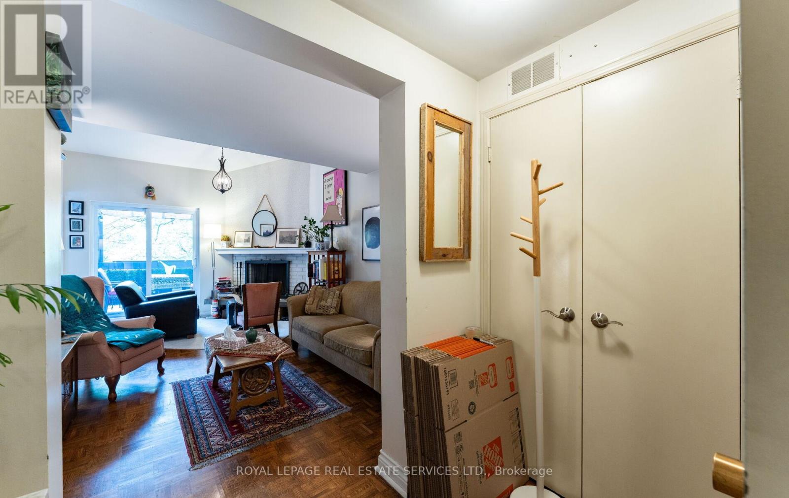 2nd Floor - 580 Indian Road, Toronto, Ontario  M6P 2C2 - Photo 5 - W13468810
