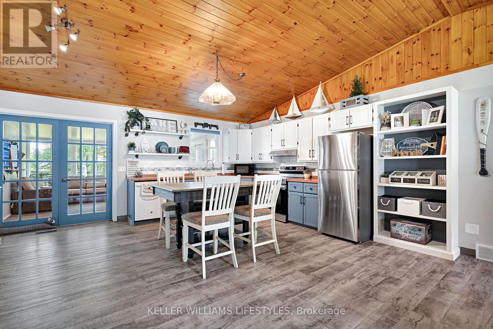 6238 London Road, Lambton Shores, Ontario  N0N 1J0 - Photo 12 - X13468842